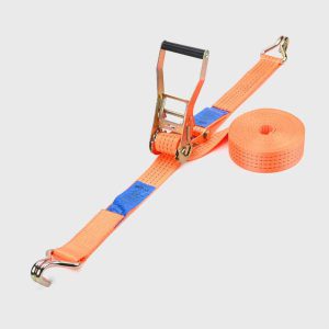 Wholesale heavy-duty orange ratchet tie down strap, industrial cargo lashing belt with blue protective sleeves and double J-hooks for truck factory supplier.